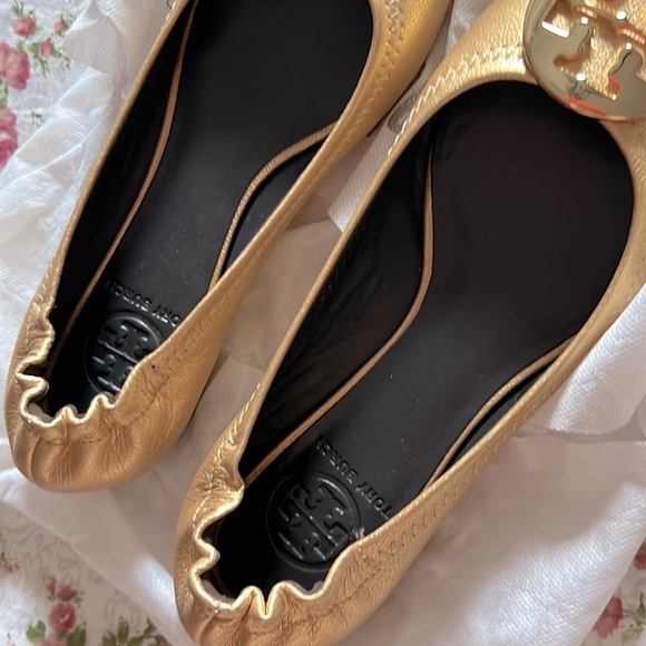 Tory Burch Gold Ballet Flats Size 6.5 - Picture 7 of 7